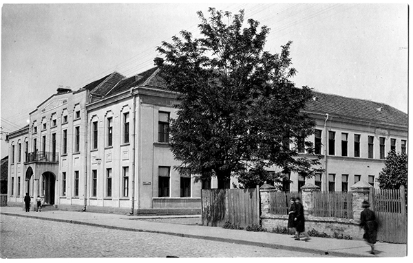 Gimnazija od pelivana